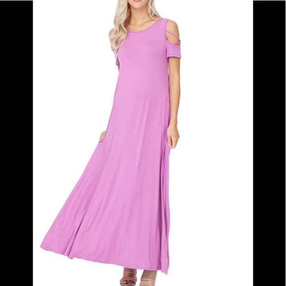 🌟SALE🌟Cold Shoulder Maxi Dress - Picture 3 of 3